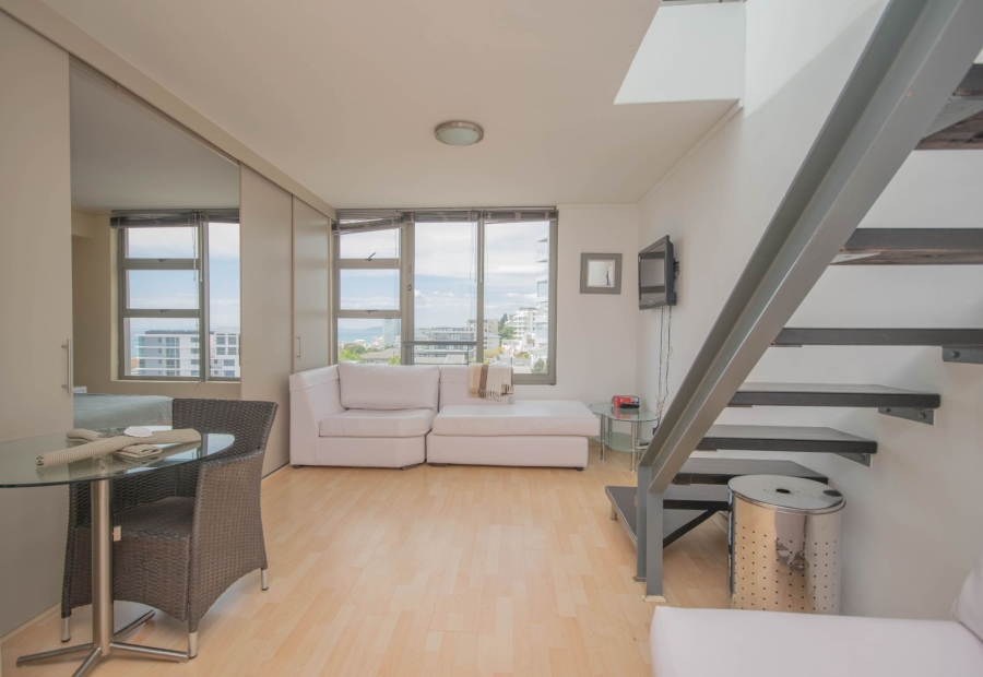 1 Bedroom Property for Sale in Sea Point Western Cape